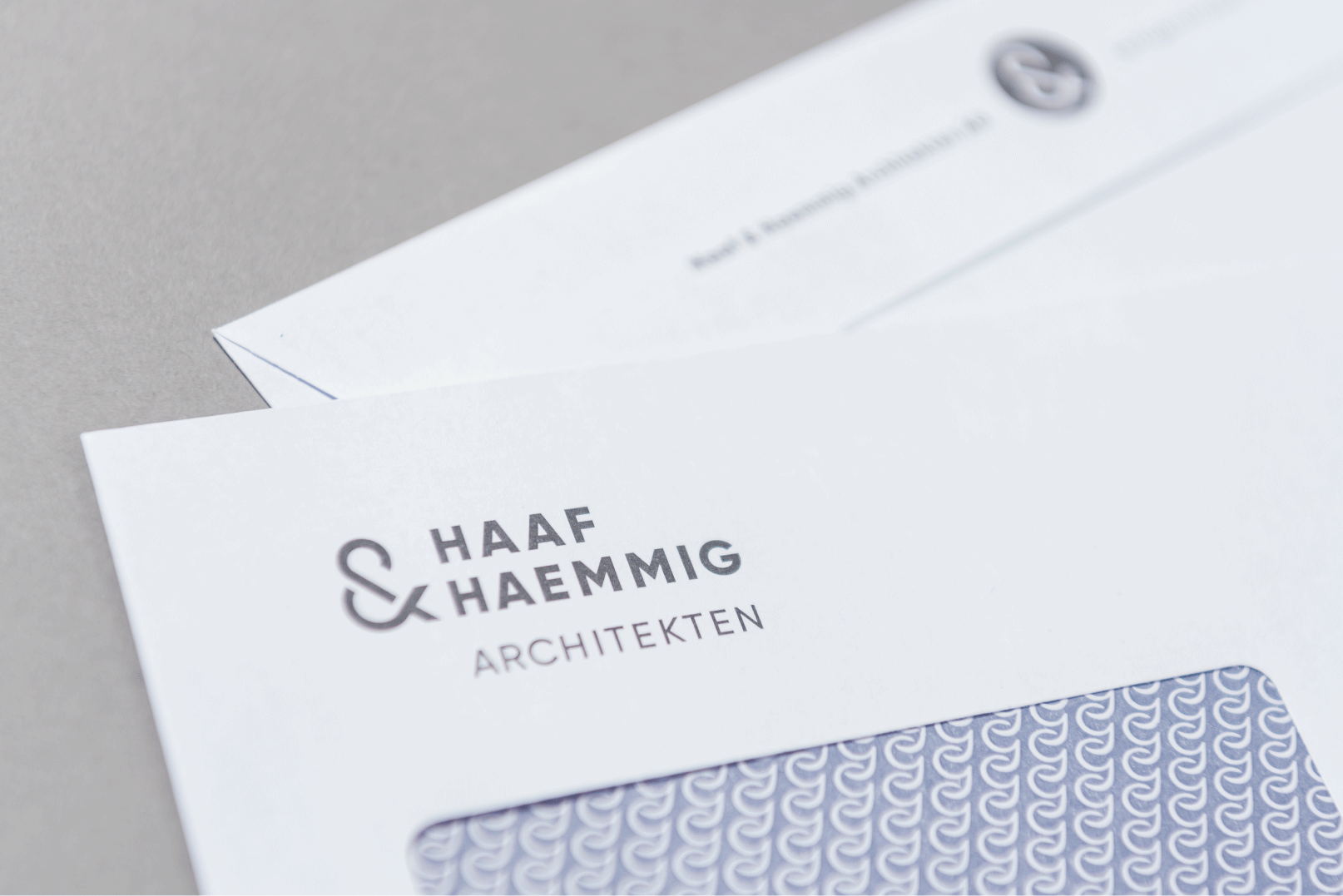 Haaf und Hämmig Architekten Briefumschlag mit grauem Print