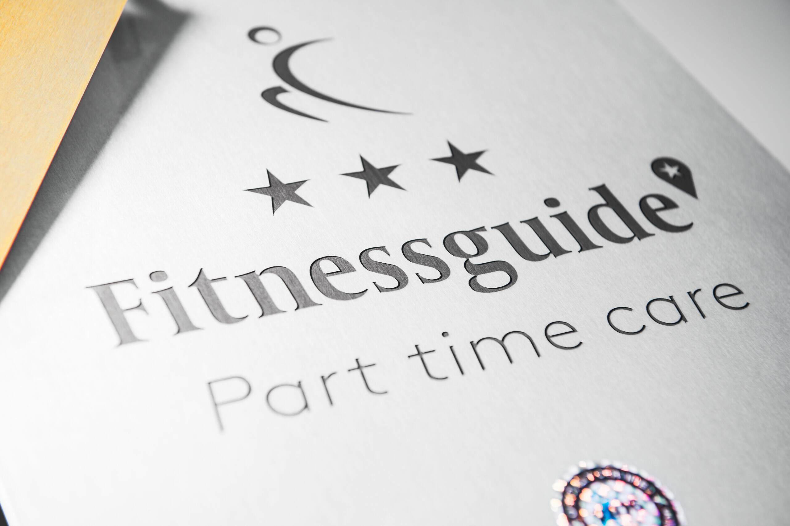Silberplakette für die Fitnessqualifikation - Fitness Classification Schweiz. Drei Sterne Klassifikation in Silber für 